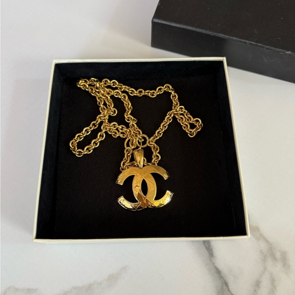 CHANEL Vintage XL Quilted Gold CC Statement Pendant Necklace - Picture 1 of 9